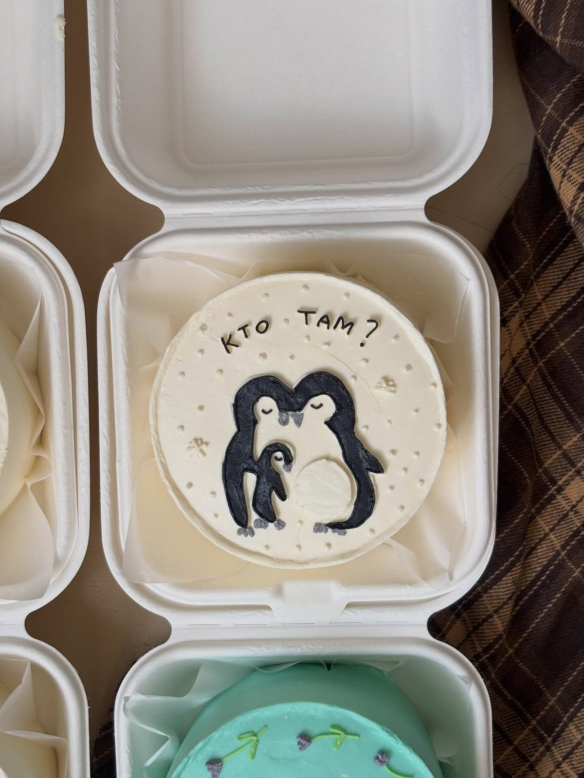 Personalized Bento Cake – 10 cm Buttercream Cake